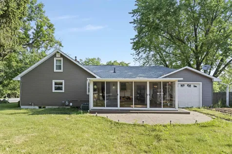 2094 Jamestown Avenue Independence IA 50644