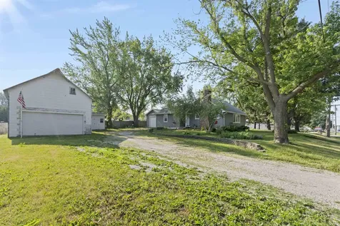 2094 Jamestown Avenue Independence IA 50644