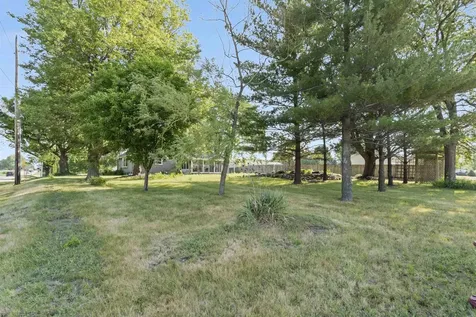 2094 Jamestown Avenue Independence IA 50644