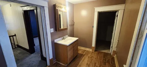 411 4th Avenue Charles City IA 50616