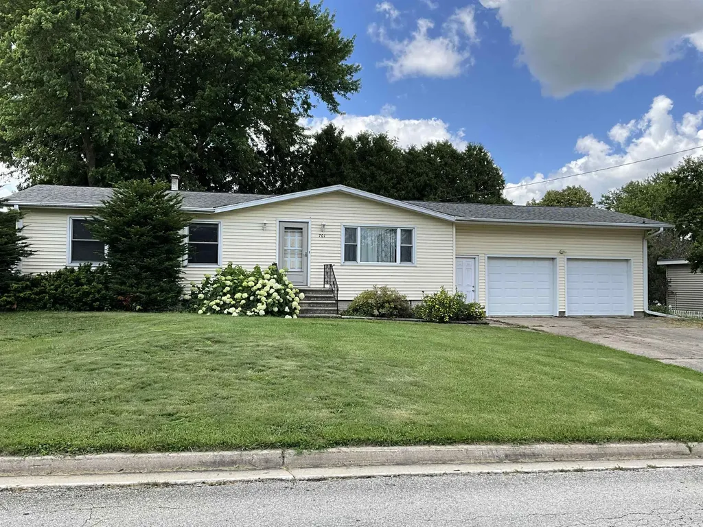 701 Rainbow Avenue West Union IA 52175