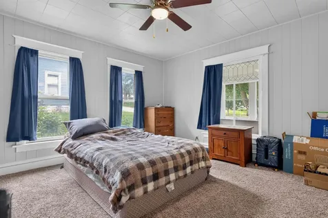 910 Walnut Street Cedar Falls IA 50613