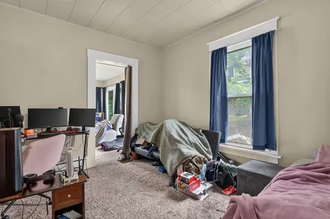 910 Walnut Street Cedar Falls IA 50613