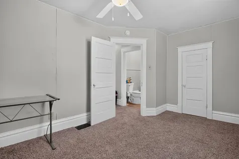 910 Walnut Street Cedar Falls IA 50613