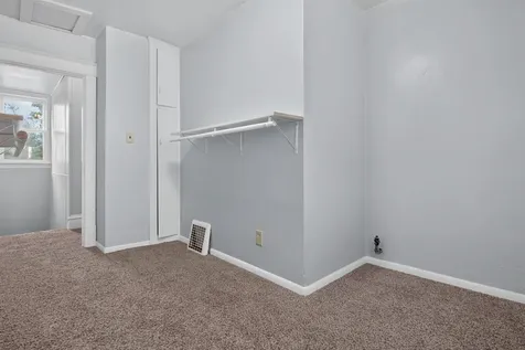 910 Walnut Street Cedar Falls IA 50613