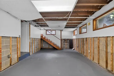 910 Walnut Street Cedar Falls IA 50613