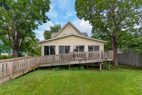 910 Walnut Street Cedar Falls IA 50613