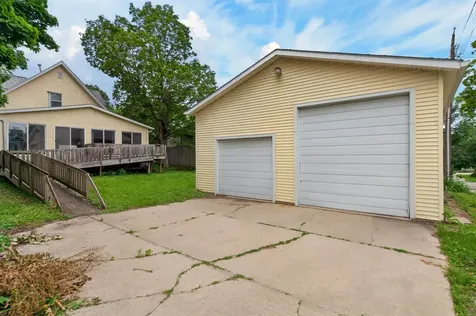 910 Walnut Street Cedar Falls IA 50613