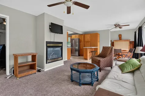 910 Walnut Street Cedar Falls IA 50613