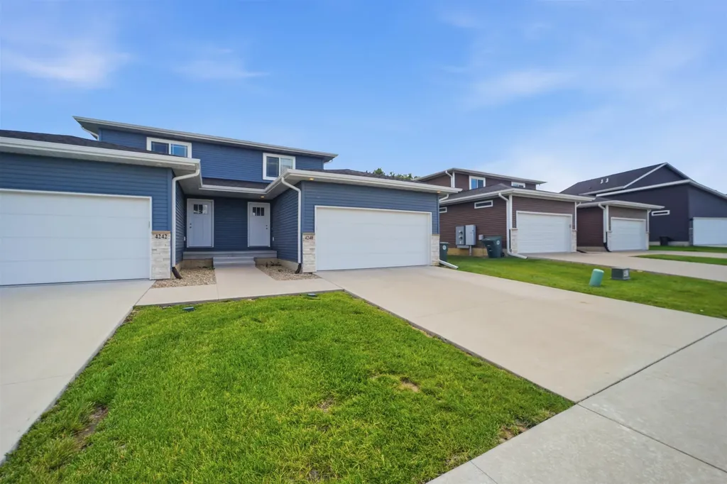 4240 Mourning Dove Drive Waterloo IA 50702