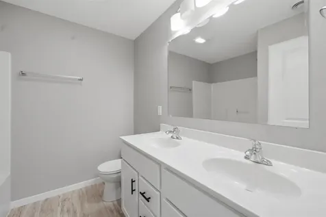4240 Mourning Dove Drive Waterloo IA 50702