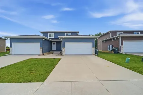 4240 Mourning Dove Drive Waterloo IA 50702
