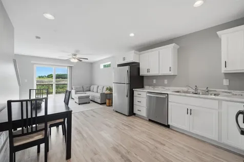 4240 Mourning Dove Drive Waterloo IA 50702