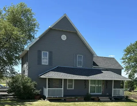 1097 Slater Avenue Aurora IA 50607