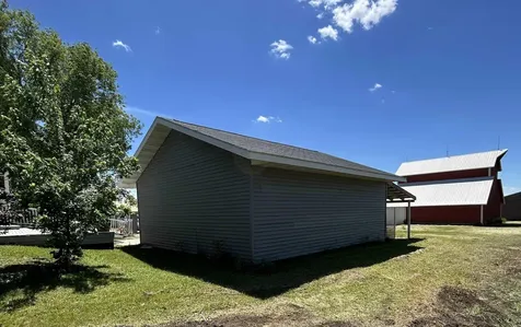 1097 Slater Avenue Aurora IA 50607