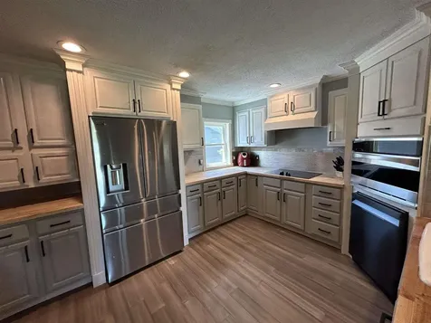 1097 Slater Avenue Aurora IA 50607