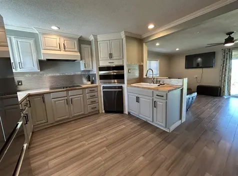1097 Slater Avenue Aurora IA 50607