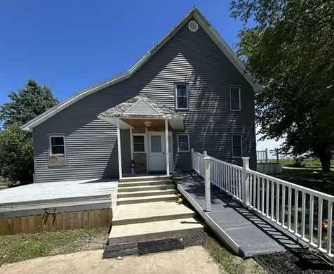 1097 Slater Avenue Aurora IA 50607