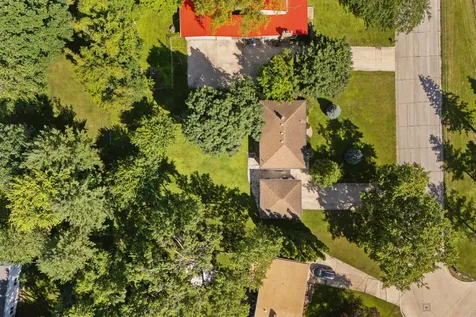 2019 Pleasant Drive Cedar Falls IA 50613