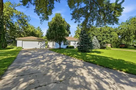 2019 Pleasant Drive Cedar Falls IA 50613