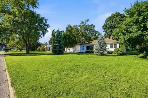 2019 Pleasant Drive Cedar Falls IA 50613