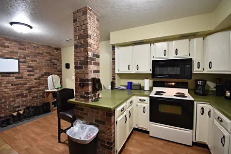 112 NW 9th Avenue Independence IA 50644