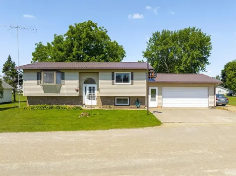 501 Water Street Sumner IA 50674