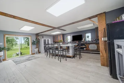 1224 240th Street Waverly IA 50677