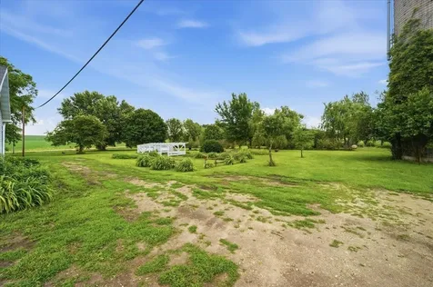 1224 240th Street Waverly IA 50677