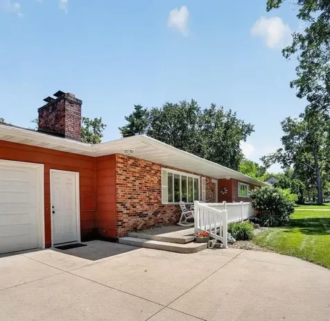2626 Neola Street Cedar Falls IA 50613
