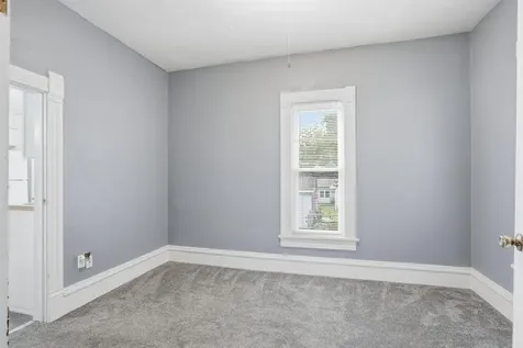 716 W 2nd Street Cedar Falls IA 50613
