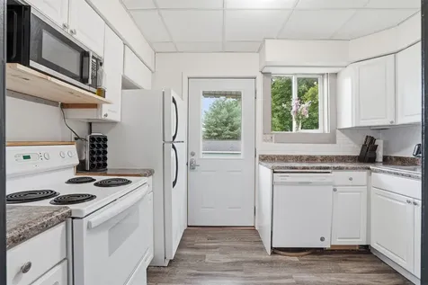 716 W 2nd Street Cedar Falls IA 50613