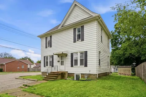 716 W 2nd Street Cedar Falls IA 50613