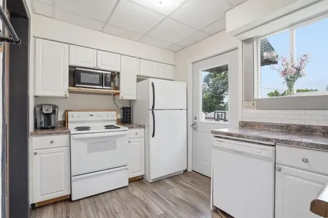 716 W 2nd Street Cedar Falls IA 50613