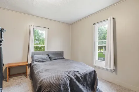 716 W 2nd Street Cedar Falls IA 50613