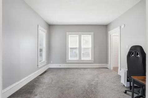 716 W 2nd Street Cedar Falls IA 50613