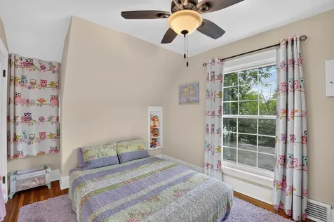304 Columbia Circle Waterloo IA 50701