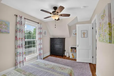 304 Columbia Circle Waterloo IA 50701