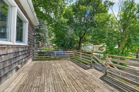 304 Columbia Circle Waterloo IA 50701