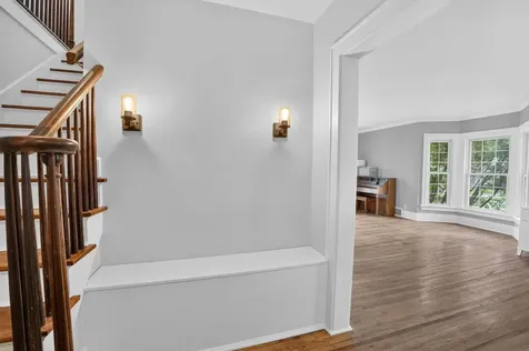 304 Columbia Circle Waterloo IA 50701
