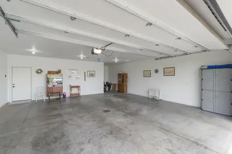 1871-10 105th Street Hazleton IA 50641