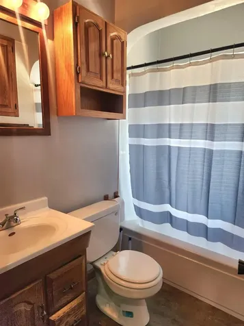 419 Charles Street Waterloo IA 50703