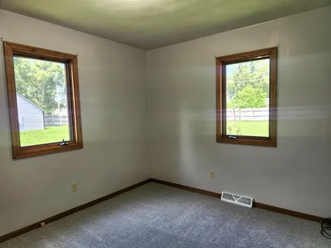 419 Charles Street Waterloo IA 50703