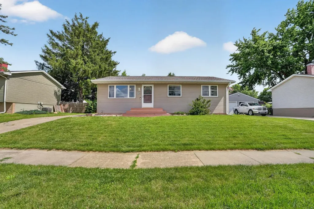 1638 Oriole Avenue Waterloo IA 50701