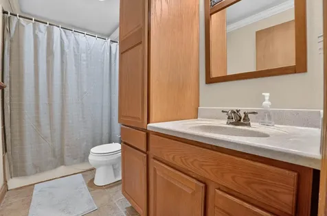 1638 Oriole Avenue Waterloo IA 50701