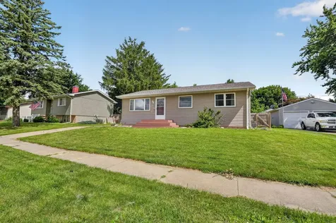 1638 Oriole Avenue Waterloo IA 50701