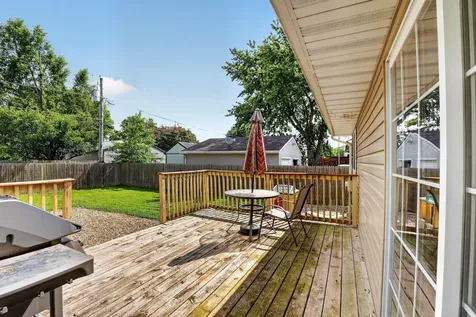 1638 Oriole Avenue Waterloo IA 50701