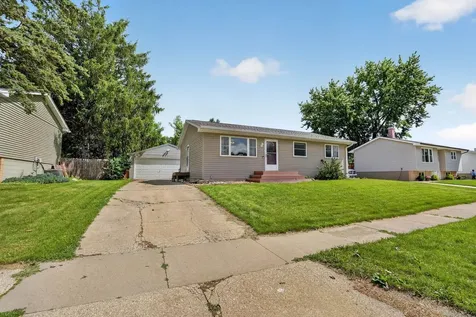 1638 Oriole Avenue Waterloo IA 50701