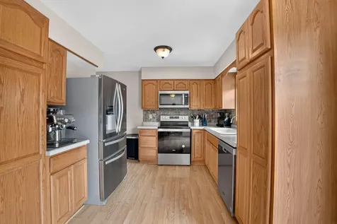 1638 Oriole Avenue Waterloo IA 50701