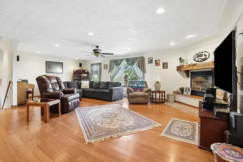 1952 330th Street Rowley IA 52329